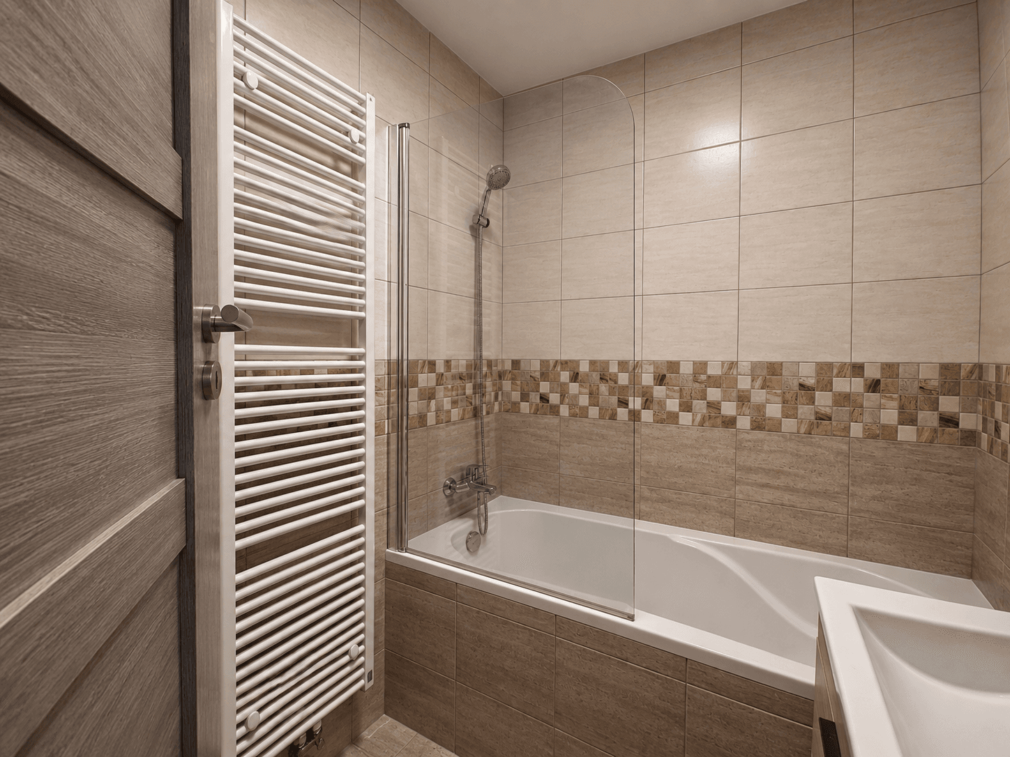 Prodej bytu 2+kk 53 m², Uherova, Chýně, Středočeský kraj Prodej bytu 2+kk 53 m², Uherova, Chýně, Středočeský kraj