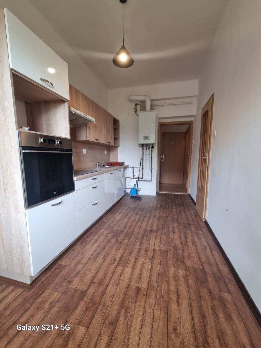 Pronájem bytu 2+1 60 m², Josefa Hory, Teplice, Ústecký kraj Pronájem bytu 2+1 60 m², Josefa Hory, Teplice, Ústecký kraj