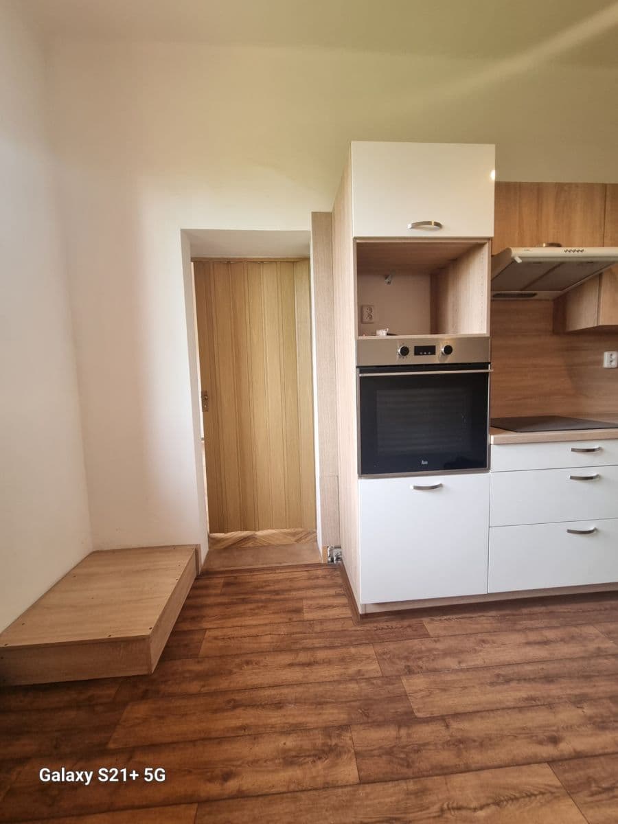 Pronájem bytu 2+1 60 m², Josefa Hory, Teplice, Ústecký kraj Pronájem bytu 2+1 60 m², Josefa Hory, Teplice, Ústecký kraj