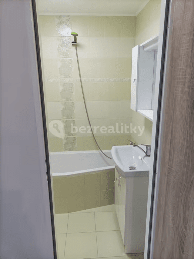 Prodej bytu 2+kk 39 m², Kojetická, Neratovice, Středočeský kraj Prodej bytu 2+kk 39 m², Kojetická, Neratovice, Středočeský kraj