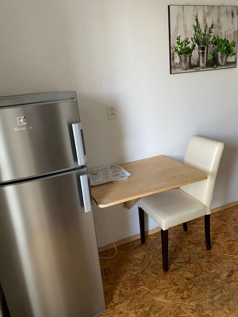 Pronájem bytu 2+1 53 m², Martinčekova, Ružinov, Bratislavský kraj Pronájem bytu 2+1 53 m², Martinčekova, Ružinov, Bratislavský kraj