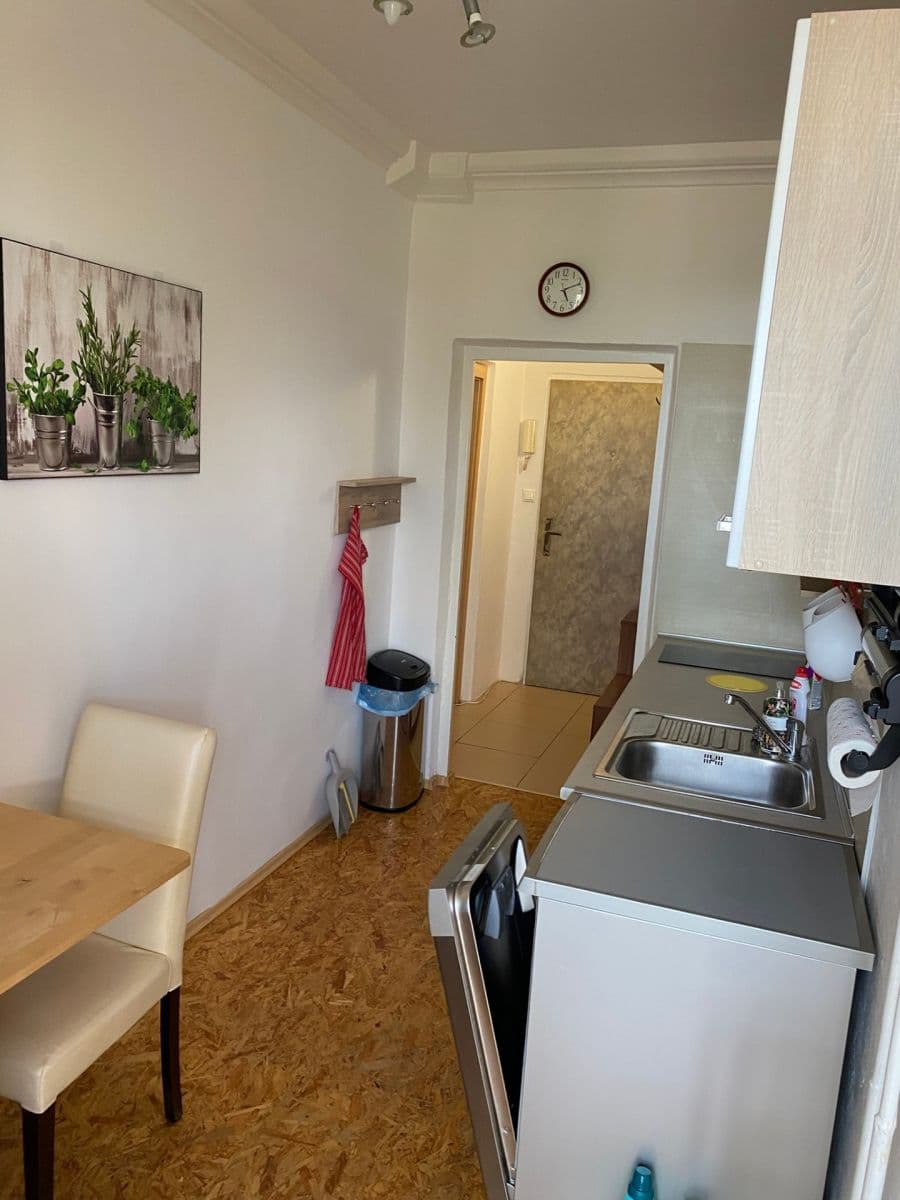 Pronájem bytu 2+1 53 m², Martinčekova, Ružinov, Bratislavský kraj Pronájem bytu 2+1 53 m², Martinčekova, Ružinov, Bratislavský kraj