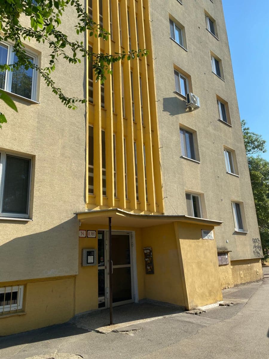 Pronájem bytu 2+1 53 m², Martinčekova, Ružinov, Bratislavský kraj Pronájem bytu 2+1 53 m², Martinčekova, Ružinov, Bratislavský kraj