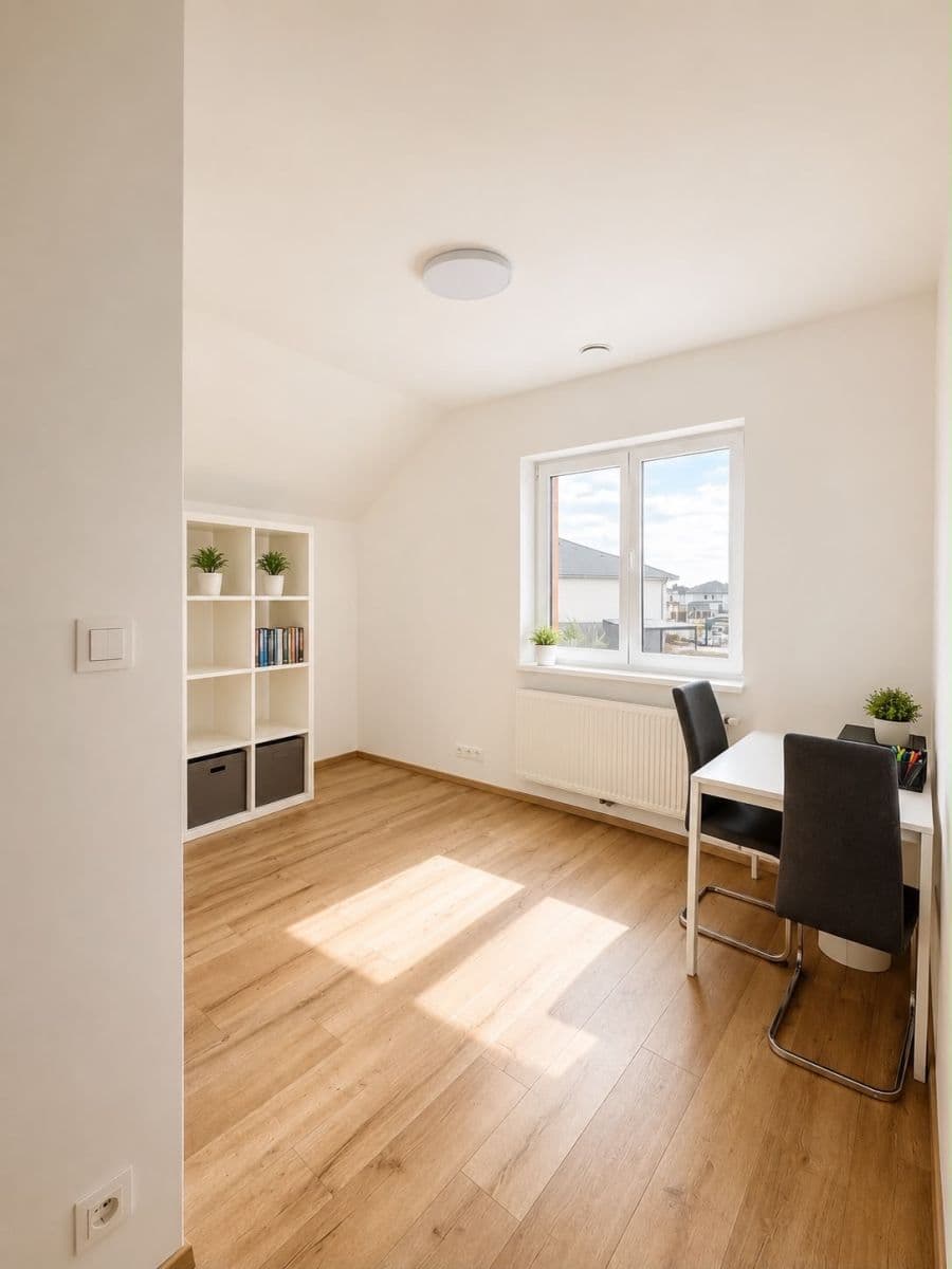 Pronájem domu 100 m², pozemek 350 m², Polerady, Středočeský kraj Pronájem domu 100 m², pozemek 350 m², Polerady, Středočeský kraj