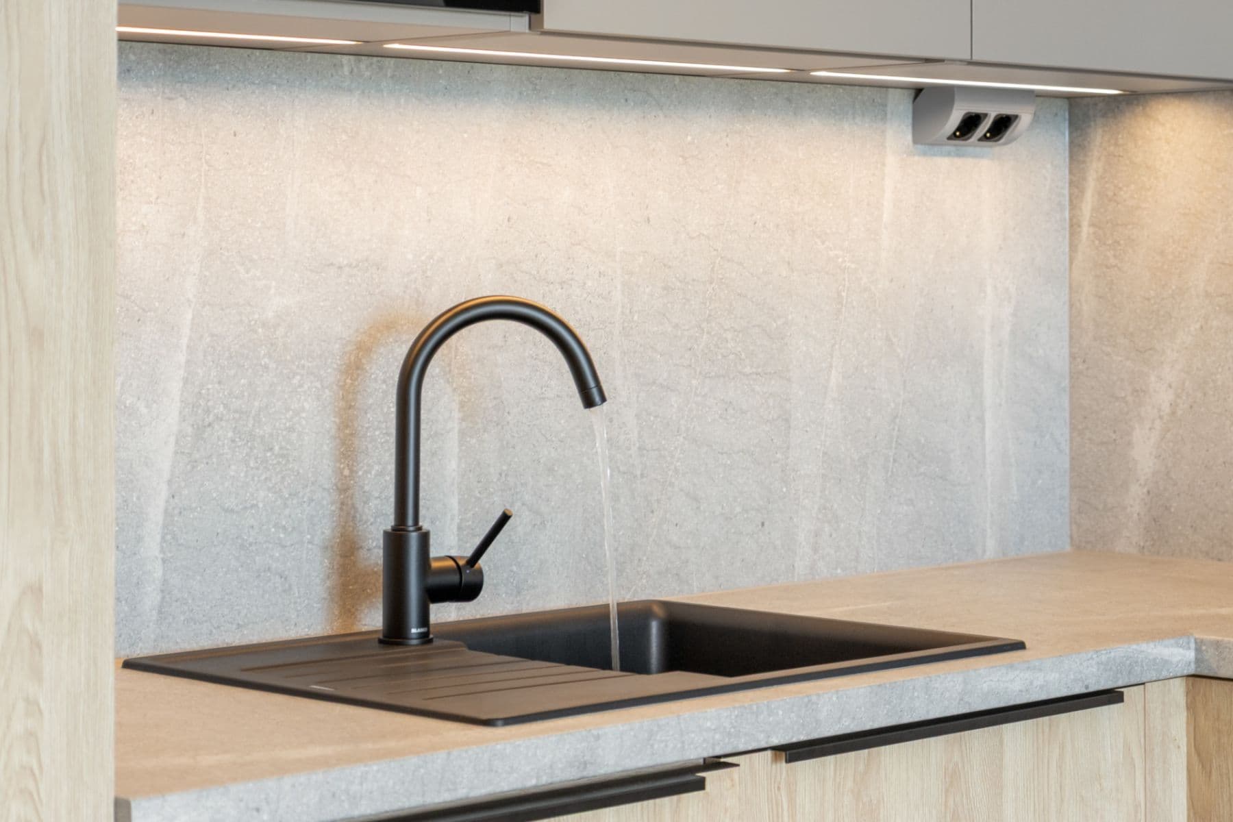 Pronájem bytu 1+kk 34 m², V Třešňovce, Praha, Praha Pronájem bytu 1+kk 34 m², V Třešňovce, Praha, Praha