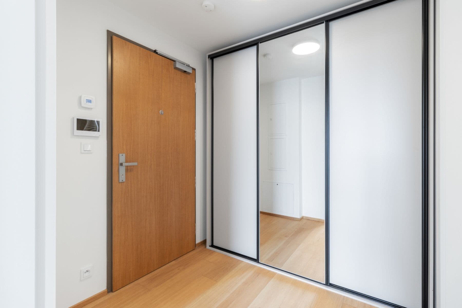 Pronájem bytu 1+kk 34 m², V Třešňovce, Praha, Praha Pronájem bytu 1+kk 34 m², V Třešňovce, Praha, Praha