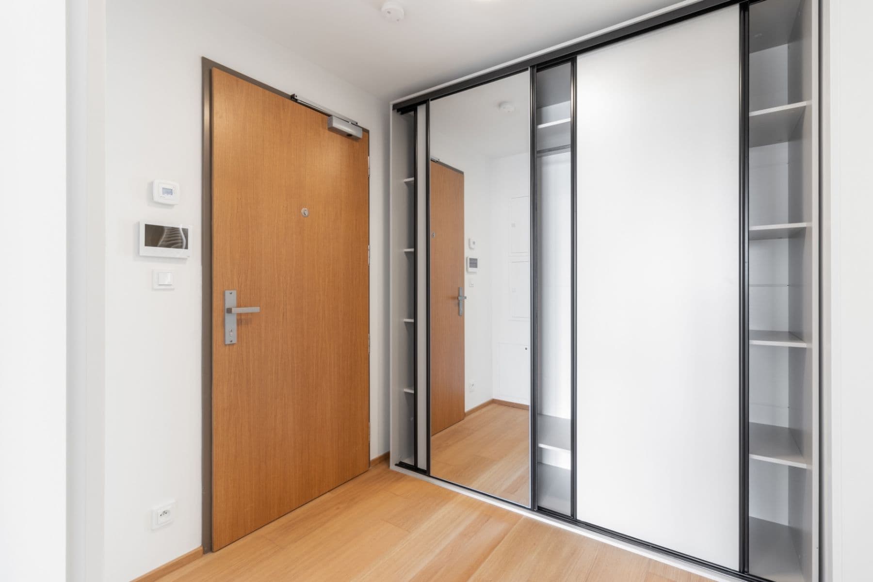 Pronájem bytu 1+kk 34 m², V Třešňovce, Praha, Praha Pronájem bytu 1+kk 34 m², V Třešňovce, Praha, Praha