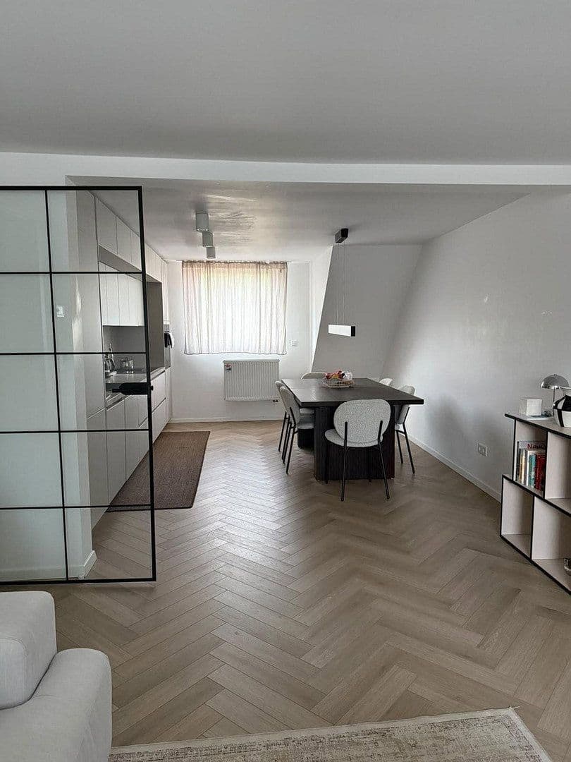 Prodej bytu 3+1 75 m², Duisburg, Severní Porýní-Vestfálsko Prodej bytu 3+1 75 m², Duisburg, Severní Porýní-Vestfálsko