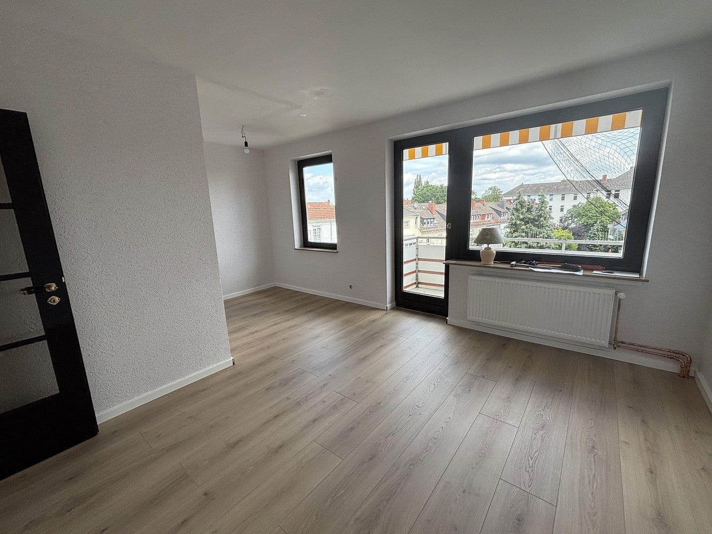 Pronájem bytu 5+1 160 m², Wartburgstraße 61, Bremen, Bremen Pronájem bytu 5+1 160 m², Wartburgstraße 61, Bremen, Bremen