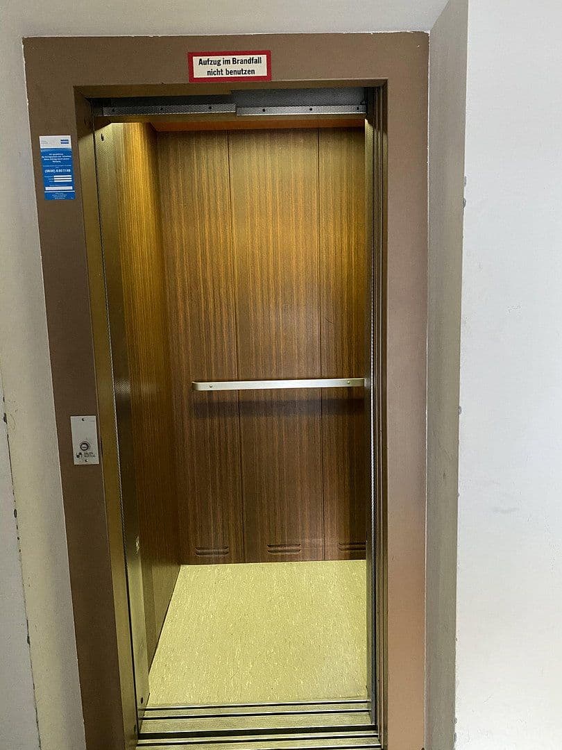 Pronájem bytu 3+1 80 m², München, Bavorsko Pronájem bytu 3+1 80 m², München, Bavorsko