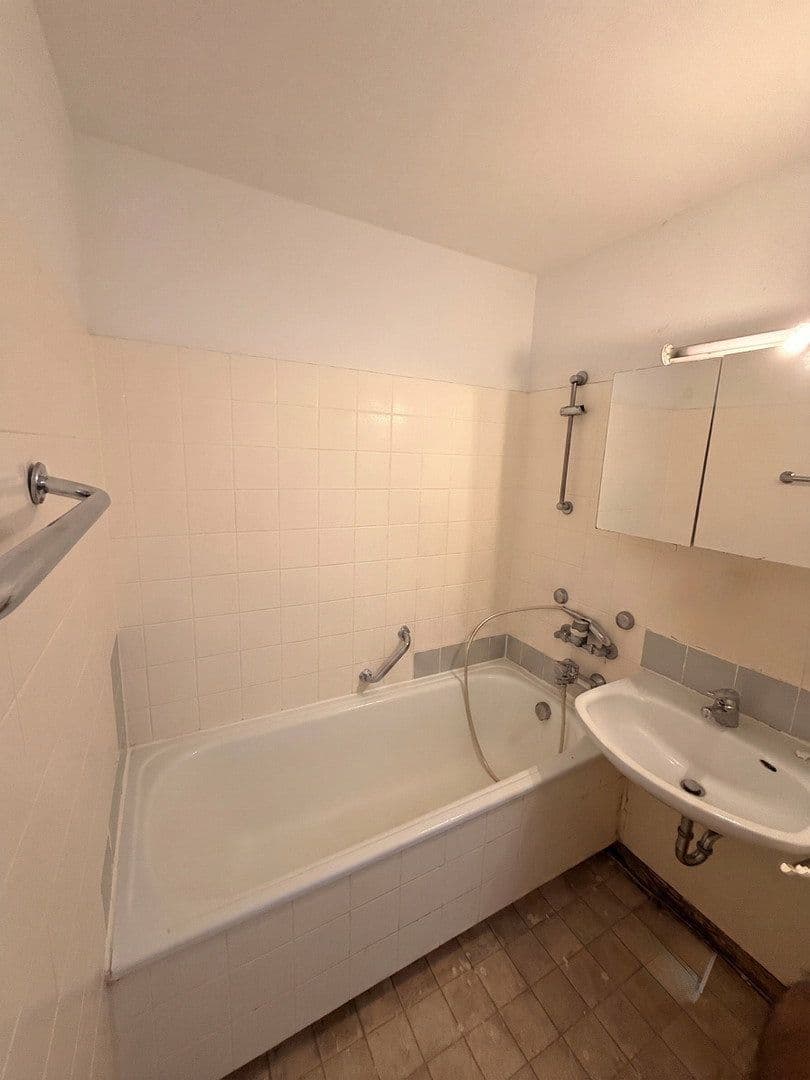 Prodej bytu 3+1 75 m², Breslauerstraße 16, Neu-Ulm, Bavorsko Prodej bytu 3+1 75 m², Breslauerstraße 16, Neu-Ulm, Bavorsko