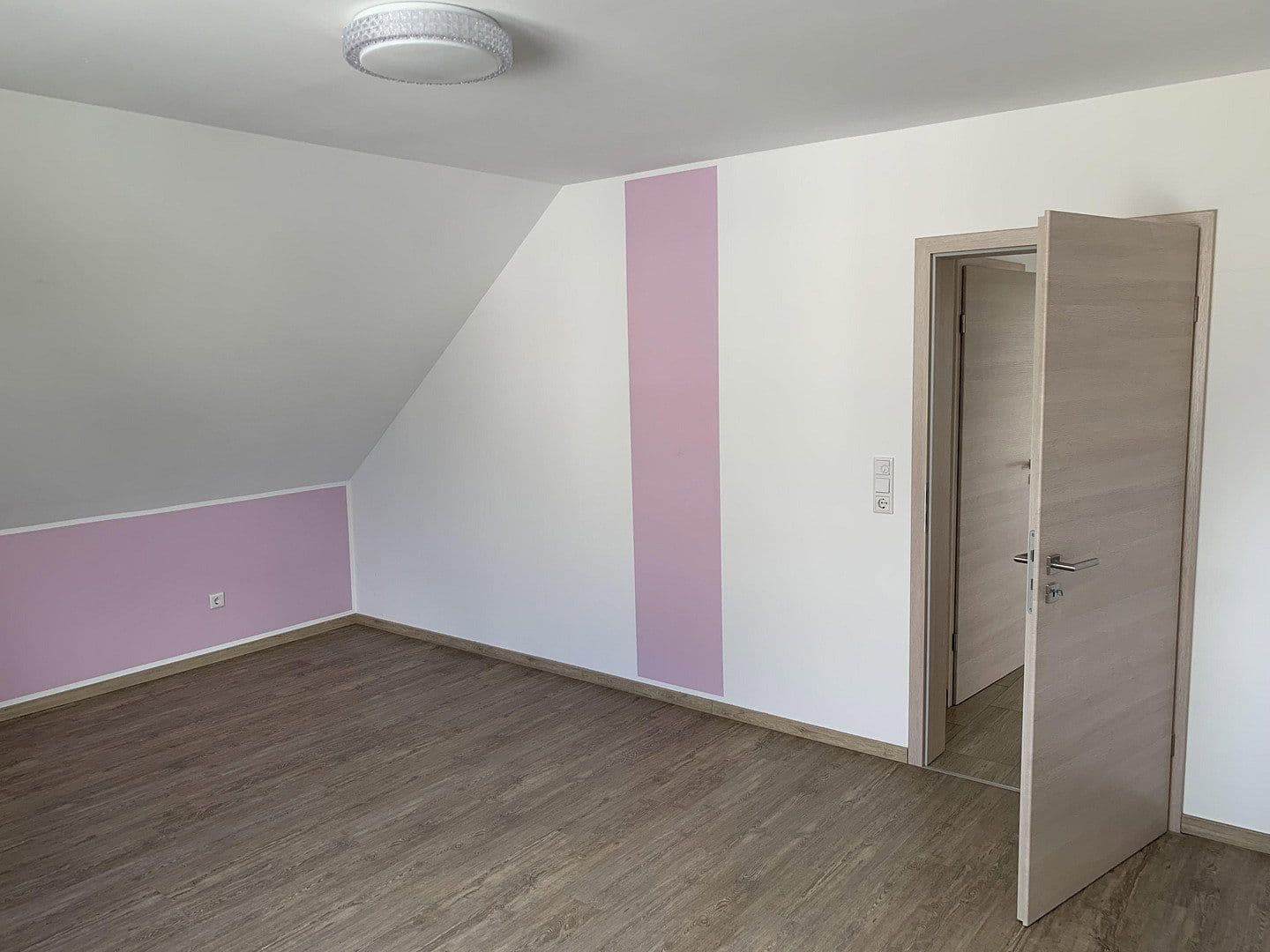 Pronájem bytu 3+1 89 m², Maiglöckchenweg 24, Kerpen, Severní Porýní-Vestfálsko Pronájem bytu 3+1 89 m², Maiglöckchenweg 24, Kerpen, Severní Porýní-Vestfálsko