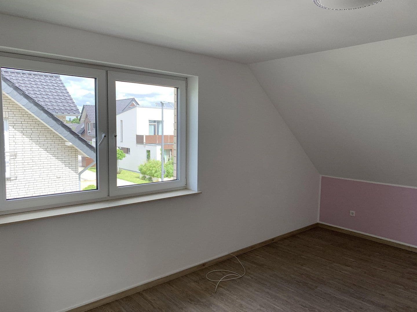 Pronájem bytu 3+1 89 m², Maiglöckchenweg 24, Kerpen, Severní Porýní-Vestfálsko Pronájem bytu 3+1 89 m², Maiglöckchenweg 24, Kerpen, Severní Porýní-Vestfálsko