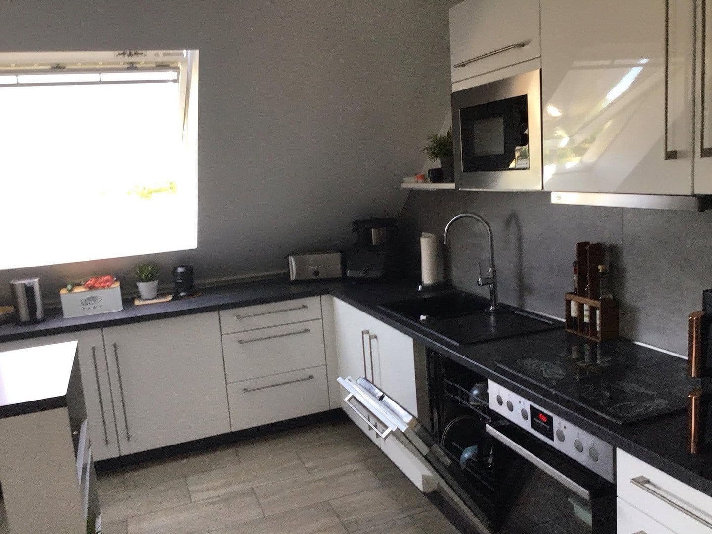 Pronájem bytu 3+1 89 m², Maiglöckchenweg 24, Kerpen, Severní Porýní-Vestfálsko Pronájem bytu 3+1 89 m², Maiglöckchenweg 24, Kerpen, Severní Porýní-Vestfálsko