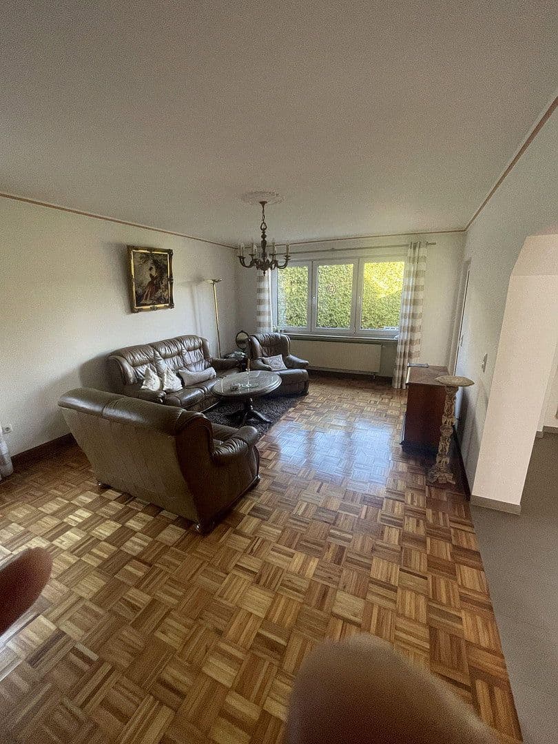 Prodej domu 225 m², pozemek 604 m², Trierweiler, Porýní-Falc Prodej domu 225 m², pozemek 604 m², Trierweiler, Porýní-Falc