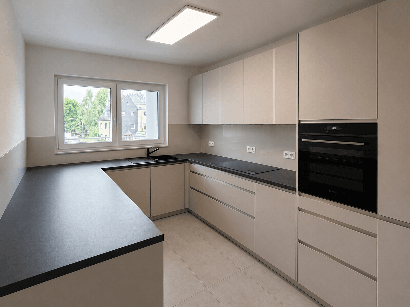 Pronájem bytu 3+1 107 m², Wermelskirchen, Severní Porýní-Vestfálsko Pronájem bytu 3+1 107 m², Wermelskirchen, Severní Porýní-Vestfálsko