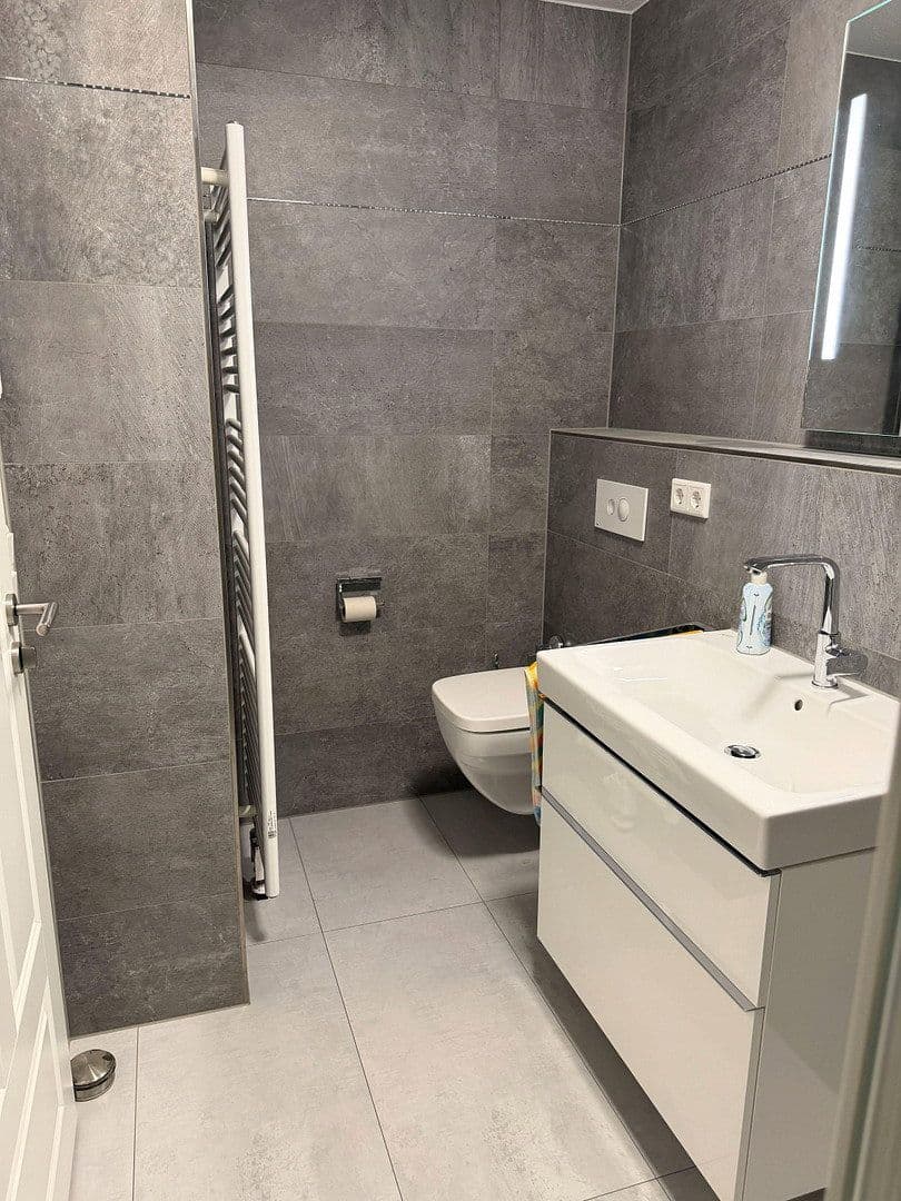 Pronájem bytu 3+1 107 m², Wermelskirchen, Severní Porýní-Vestfálsko Pronájem bytu 3+1 107 m², Wermelskirchen, Severní Porýní-Vestfálsko