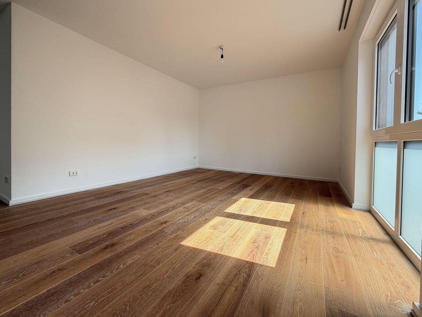 Pronájem bytu 3+1 107 m², Wermelskirchen, Severní Porýní-Vestfálsko Pronájem bytu 3+1 107 m², Wermelskirchen, Severní Porýní-Vestfálsko