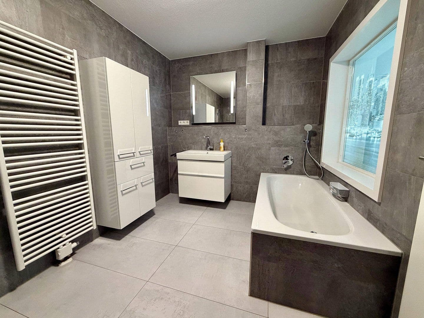 Pronájem bytu 3+1 107 m², Wermelskirchen, Severní Porýní-Vestfálsko Pronájem bytu 3+1 107 m², Wermelskirchen, Severní Porýní-Vestfálsko