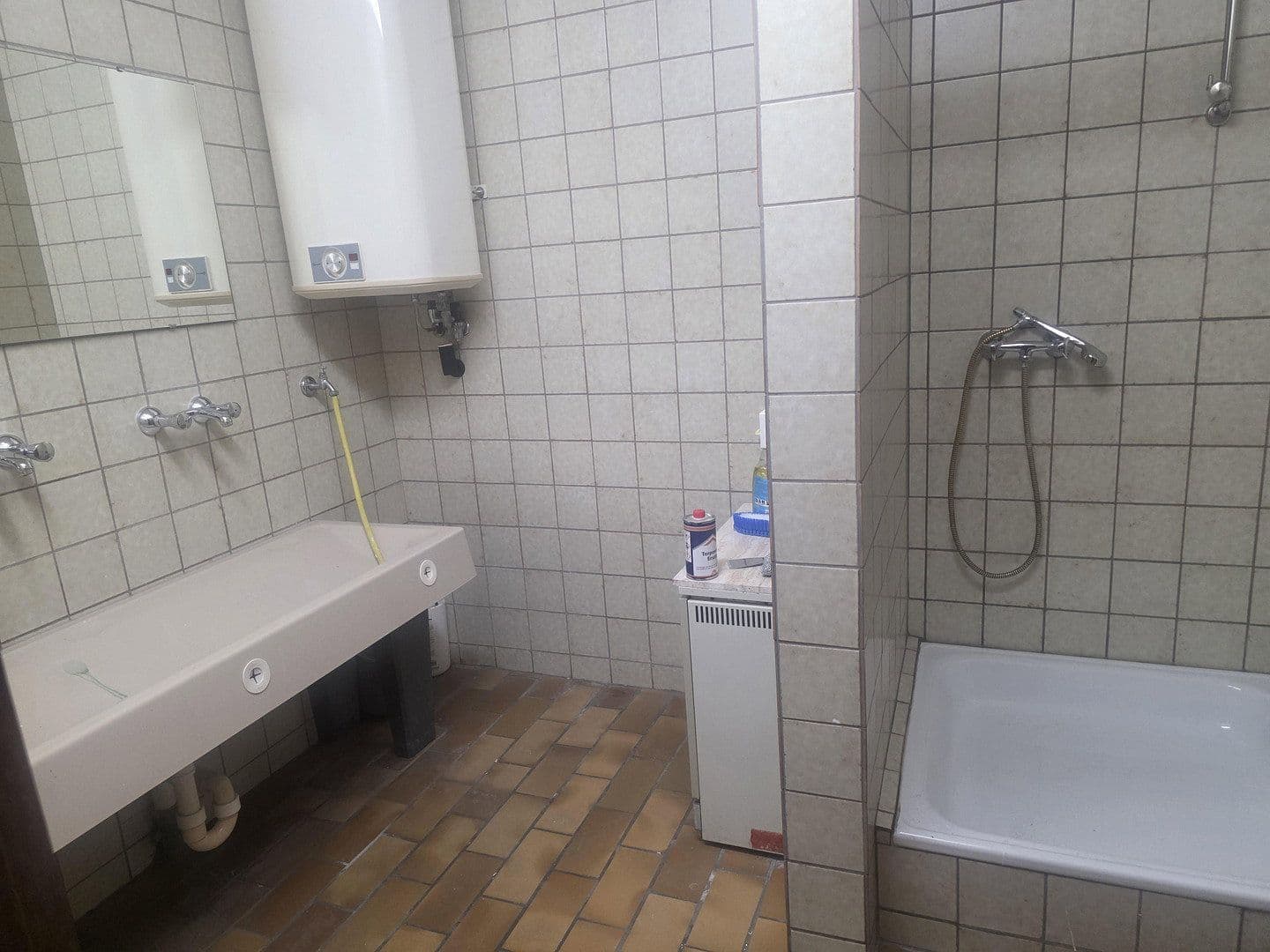 Pronájem nebytového prostoru 792 m², Daimlerstr. 11, Plüderhausen, Bádensko-Württembersko Pronájem nebytového prostoru 792 m², Daimlerstr. 11, Plüderhausen, Bádensko-Württembersko