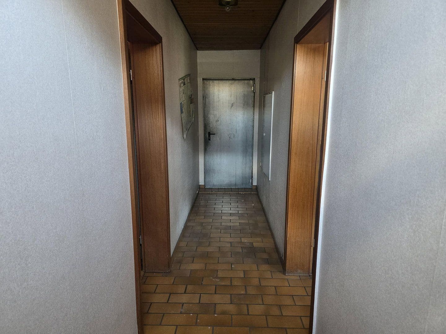 Pronájem nebytového prostoru 792 m², Daimlerstr. 11, Plüderhausen, Bádensko-Württembersko Pronájem nebytového prostoru 792 m², Daimlerstr. 11, Plüderhausen, Bádensko-Württembersko