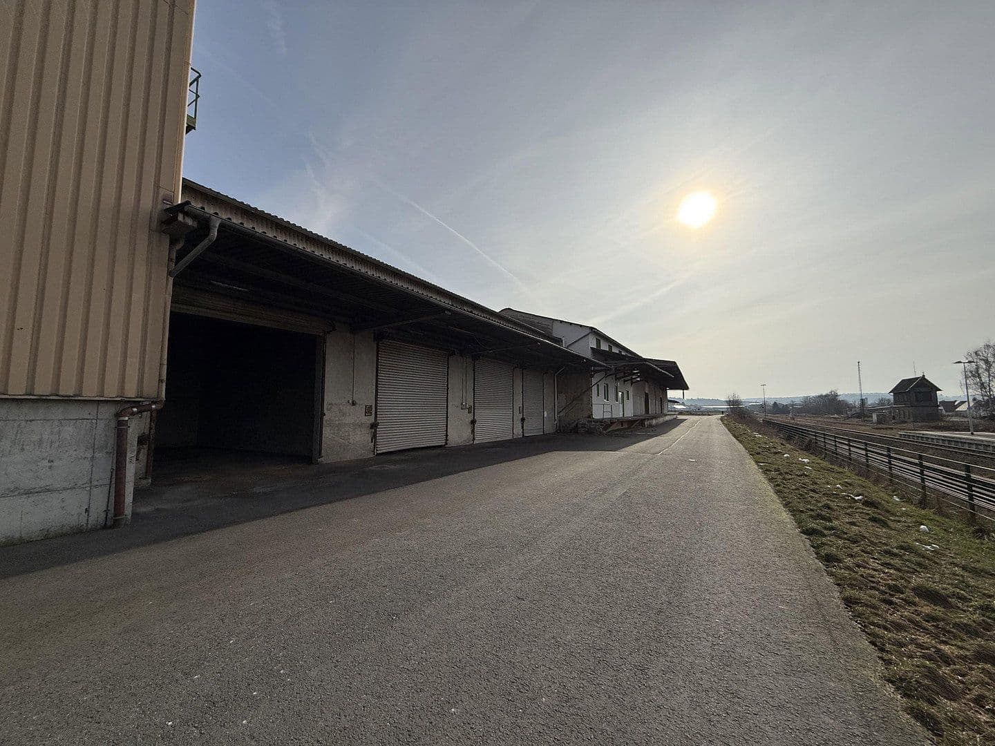 Prodej nebytového prostoru 9.227 m², Lütersheimer Straße 2, Volkmarsen, Hessen Prodej nebytového prostoru 9.227 m², Lütersheimer Straße 2, Volkmarsen, Hessen