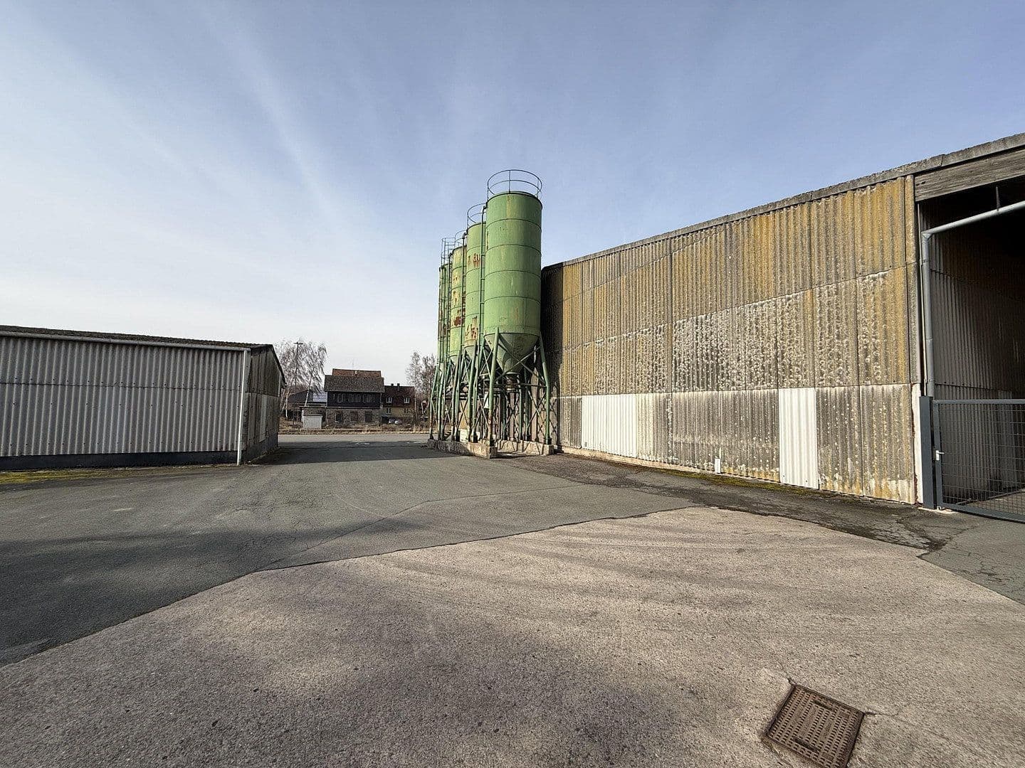 Prodej nebytového prostoru 9.227 m², Lütersheimer Straße 2, Volkmarsen, Hessen Prodej nebytového prostoru 9.227 m², Lütersheimer Straße 2, Volkmarsen, Hessen