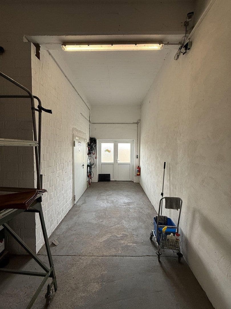 Prodej nebytového prostoru 9.227 m², Lütersheimer Straße 2, Volkmarsen, Hessen Prodej nebytového prostoru 9.227 m², Lütersheimer Straße 2, Volkmarsen, Hessen