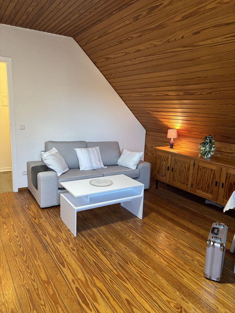 Pronájem bytu 1+1 24 m², Mühlenbroicher Weg 143, Düsseldorf, Severní Porýní-Vestfálsko Pronájem bytu 1+1 24 m², Mühlenbroicher Weg 143, Düsseldorf, Severní Porýní-Vestfálsko