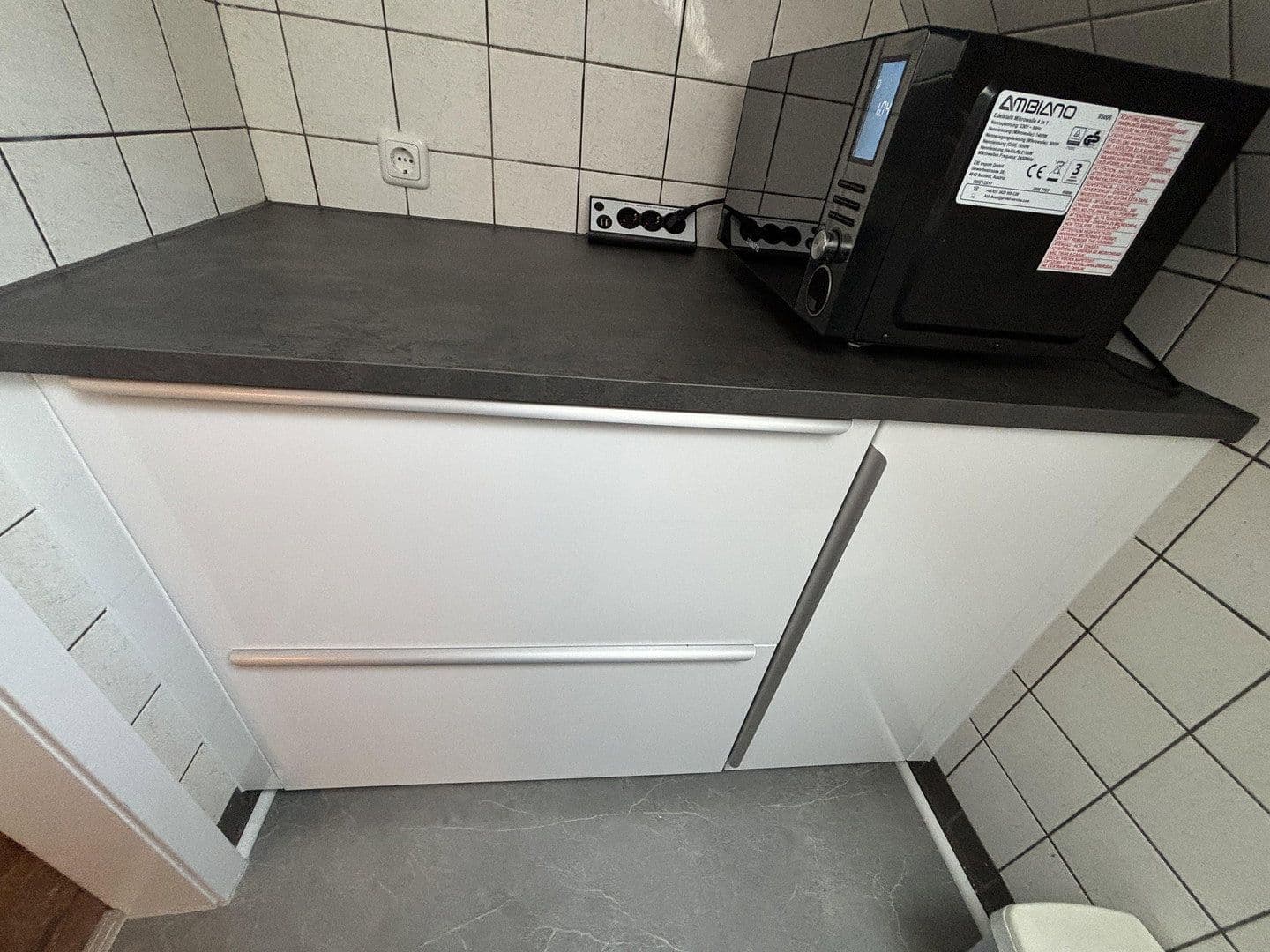 Pronájem bytu 1+1 24 m², Mühlenbroicher Weg 143, Düsseldorf, Severní Porýní-Vestfálsko Pronájem bytu 1+1 24 m², Mühlenbroicher Weg 143, Düsseldorf, Severní Porýní-Vestfálsko