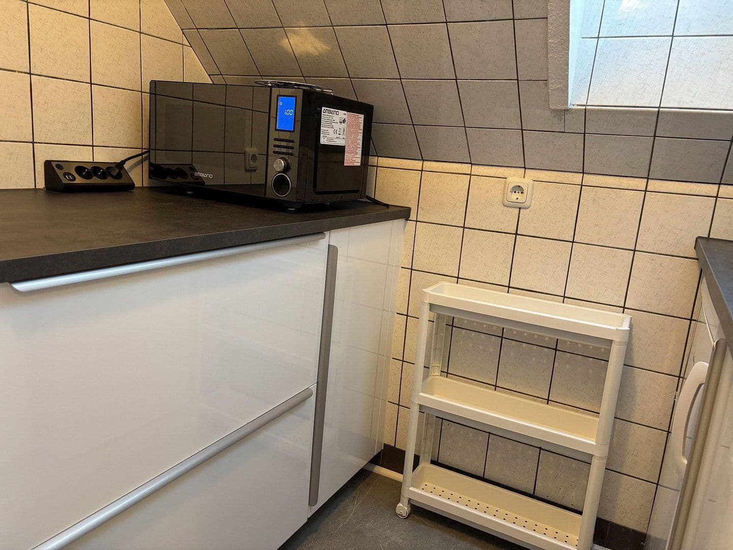 Pronájem bytu 1+1 24 m², Mühlenbroicher Weg 143, Düsseldorf, Severní Porýní-Vestfálsko Pronájem bytu 1+1 24 m², Mühlenbroicher Weg 143, Düsseldorf, Severní Porýní-Vestfálsko
