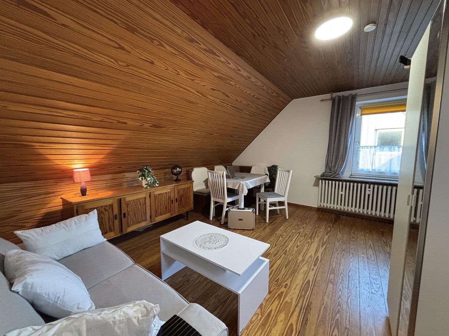 Pronájem bytu 1+1 24 m², Mühlenbroicher Weg 143, Düsseldorf, Severní Porýní-Vestfálsko Pronájem bytu 1+1 24 m², Mühlenbroicher Weg 143, Düsseldorf, Severní Porýní-Vestfálsko