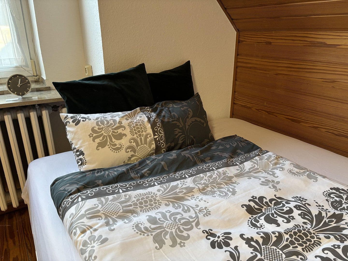 Pronájem bytu 1+1 24 m², Mühlenbroicher Weg 143, Düsseldorf, Severní Porýní-Vestfálsko Pronájem bytu 1+1 24 m², Mühlenbroicher Weg 143, Düsseldorf, Severní Porýní-Vestfálsko