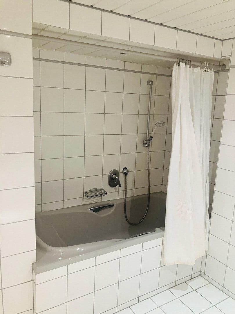 Prodej domu 164 m², pozemek 146 m², Utehof 19, Köln, Severní Porýní-Vestfálsko Prodej domu 164 m², pozemek 146 m², Utehof 19, Köln, Severní Porýní-Vestfálsko