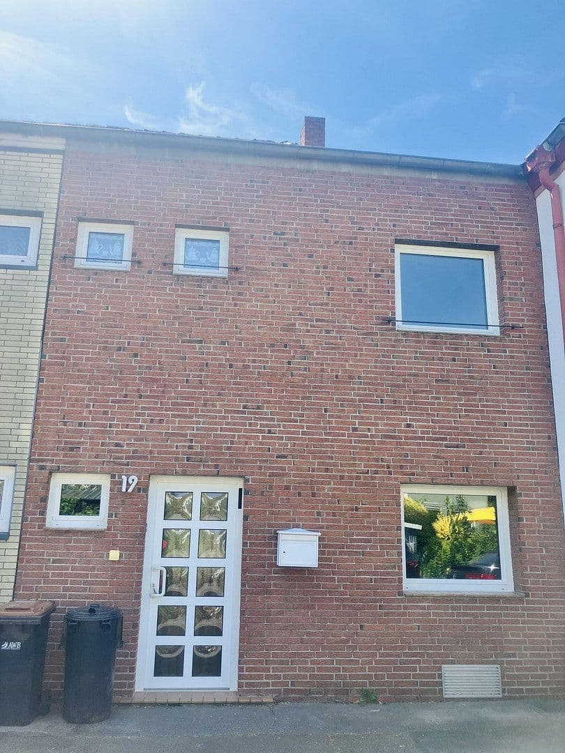 Prodej domu 164 m², pozemek 146 m², Utehof 19, Köln, Severní Porýní-Vestfálsko Prodej domu 164 m², pozemek 146 m², Utehof 19, Köln, Severní Porýní-Vestfálsko