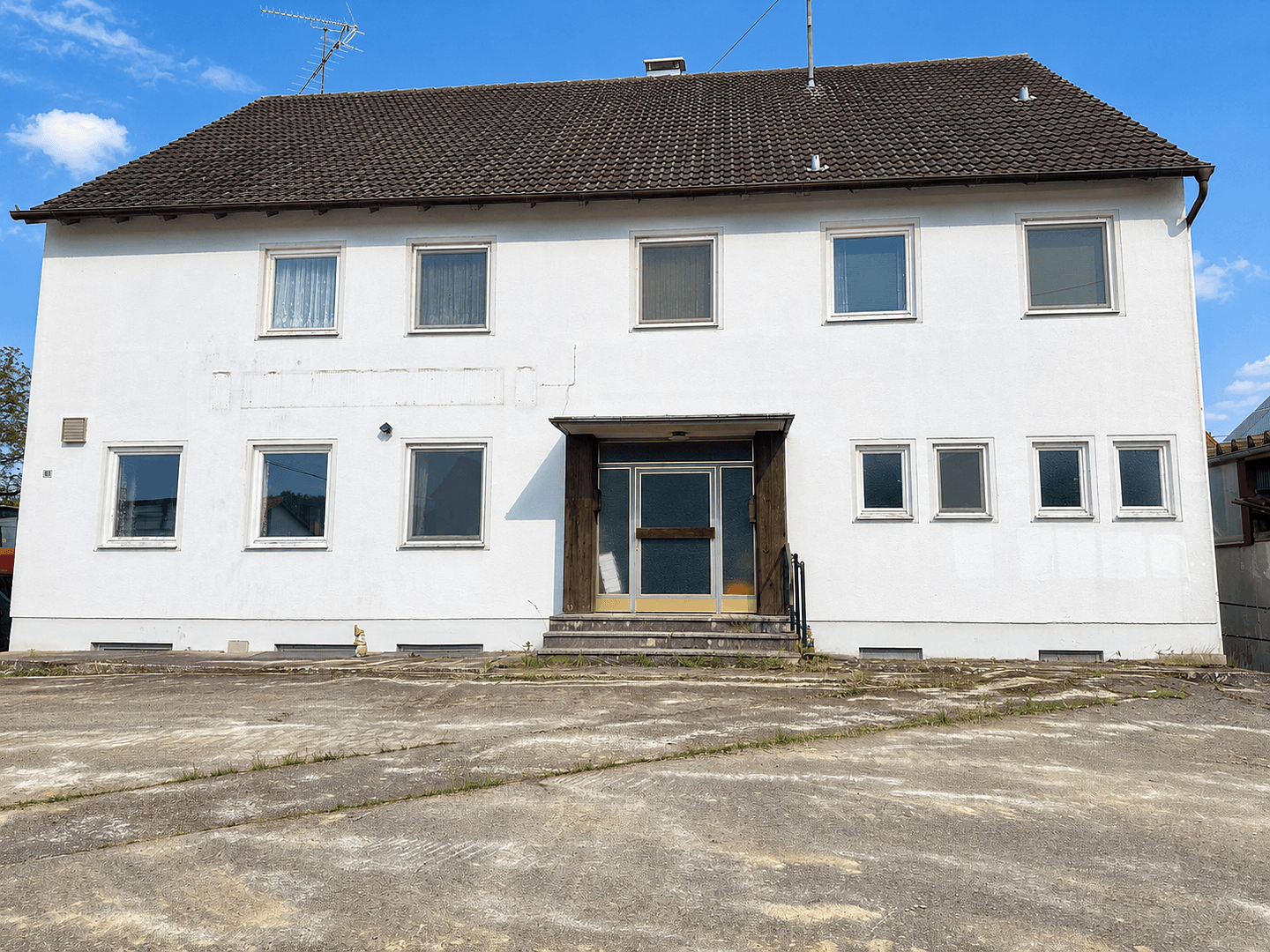 Prodej domu 375 m², pozemek 1.611 m², Aichen, Bavorsko Prodej domu 375 m², pozemek 1.611 m², Aichen, Bavorsko
