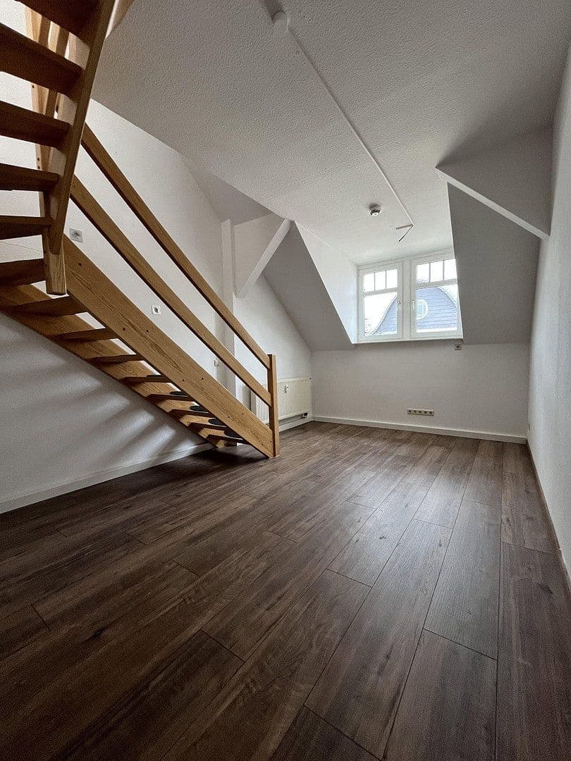 Pronájem bytu 4+1 95 m², Casparistraße 4, Chemnitz, Sasko Pronájem bytu 4+1 95 m², Casparistraße 4, Chemnitz, Sasko