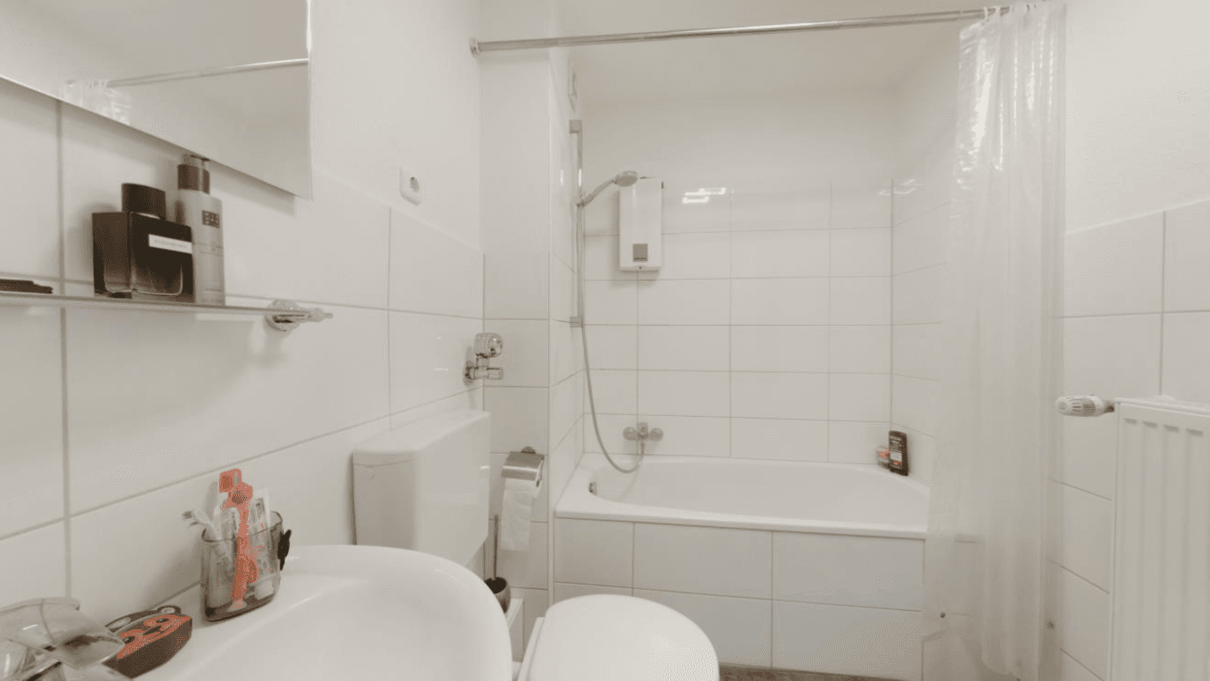 Pronájem bytu 2+1 72 m², Sebastiansweg 12, Düsseldorf, Severní Porýní-Vestfálsko Pronájem bytu 2+1 72 m², Sebastiansweg 12, Düsseldorf, Severní Porýní-Vestfálsko