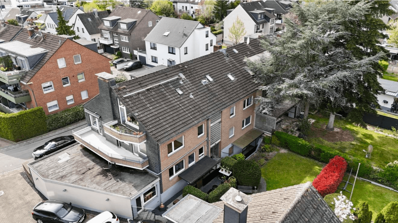 Pronájem bytu 2+1 72 m², Sebastiansweg 12, Düsseldorf, Severní Porýní-Vestfálsko Pronájem bytu 2+1 72 m², Sebastiansweg 12, Düsseldorf, Severní Porýní-Vestfálsko