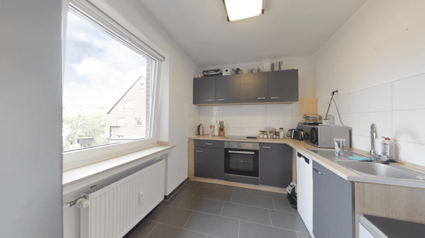 Pronájem bytu 2+1 72 m², Sebastiansweg 12, Düsseldorf, Severní Porýní-Vestfálsko Pronájem bytu 2+1 72 m², Sebastiansweg 12, Düsseldorf, Severní Porýní-Vestfálsko