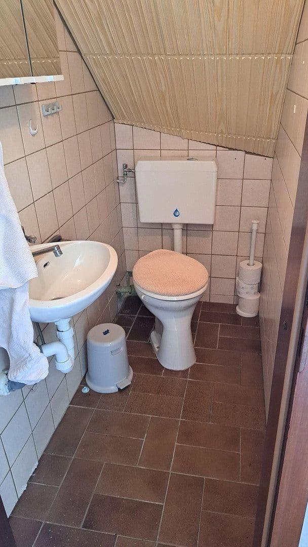 Prodej domu 120 m², pozemek 750 m², Siebenbachstrasse 19, Strotzbüsch, Porýní-Falc Prodej domu 120 m², pozemek 750 m², Siebenbachstrasse 19, Strotzbüsch, Porýní-Falc