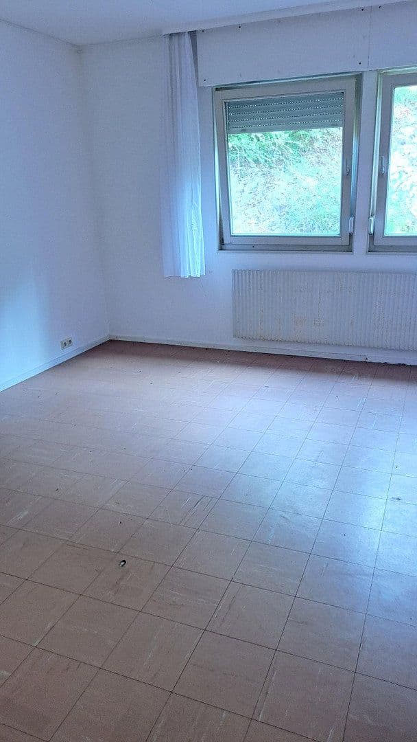 Prodej domu 120 m², pozemek 750 m², Siebenbachstrasse 19, Strotzbüsch, Porýní-Falc Prodej domu 120 m², pozemek 750 m², Siebenbachstrasse 19, Strotzbüsch, Porýní-Falc