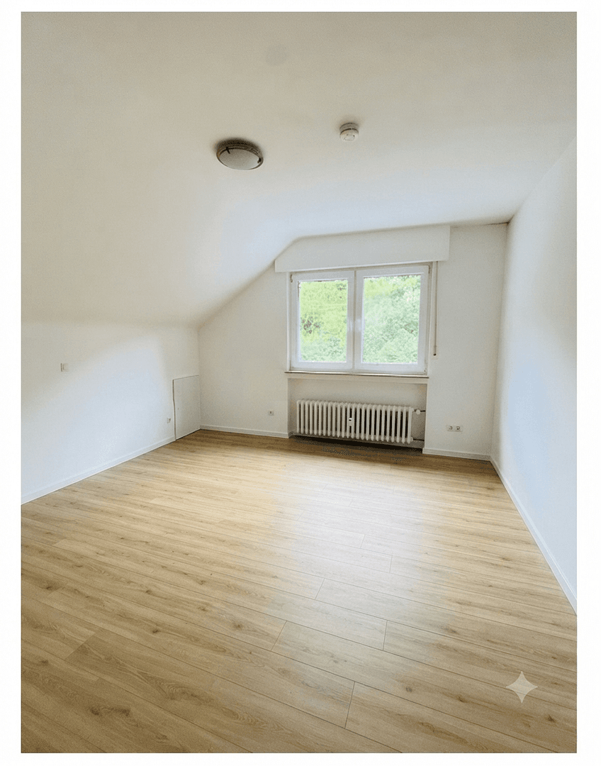 Prodej bytu 4+1 104 m², Bergisch Gladbach, Severní Porýní-Vestfálsko Prodej bytu 4+1 104 m², Bergisch Gladbach, Severní Porýní-Vestfálsko