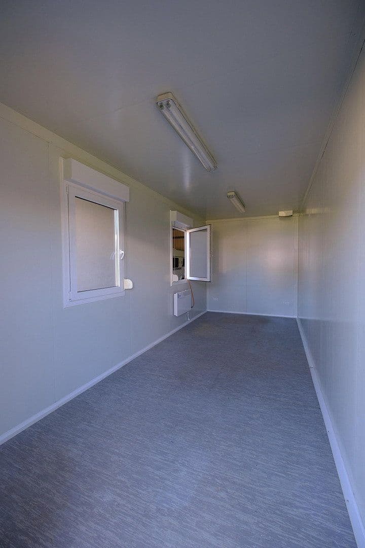 Pronájem nebytového prostoru 1.700 m², Daimlerstr. 31, Waldshut-Tiengen, Bádensko-Württembersko Pronájem nebytového prostoru 1.700 m², Daimlerstr. 31, Waldshut-Tiengen, Bádensko-Württembersko