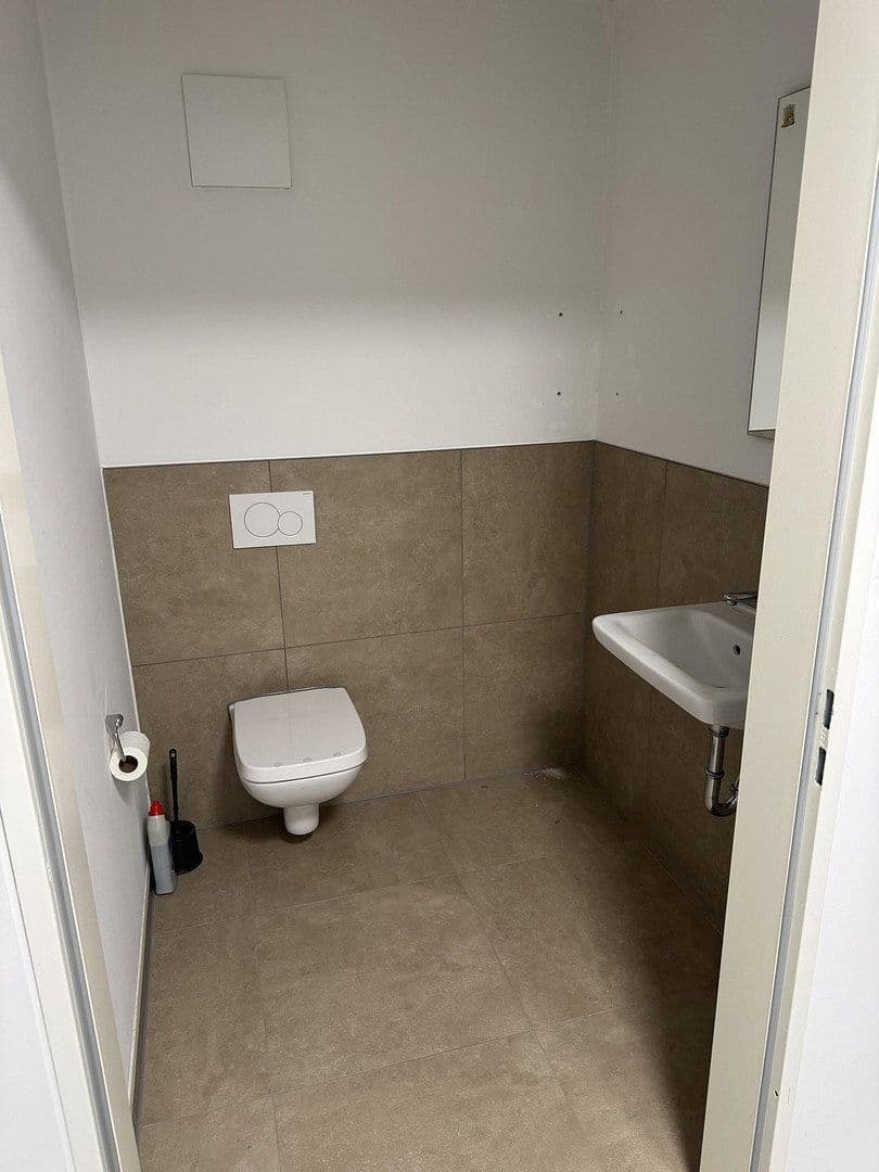 Pronájem bytu 3+1 80 m², Osnabrück, Dolní Sasko Pronájem bytu 3+1 80 m², Osnabrück, Dolní Sasko