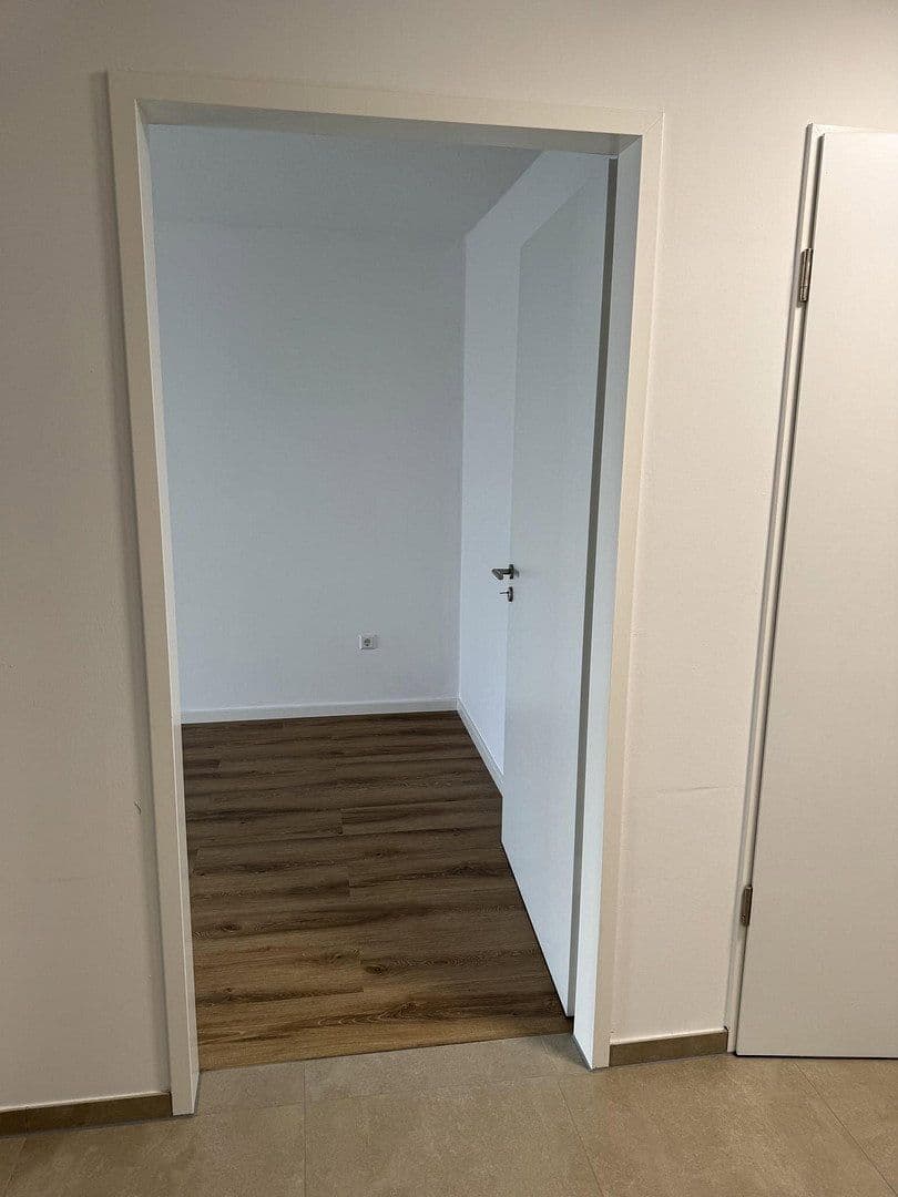 Pronájem bytu 3+1 80 m², Osnabrück, Dolní Sasko Pronájem bytu 3+1 80 m², Osnabrück, Dolní Sasko