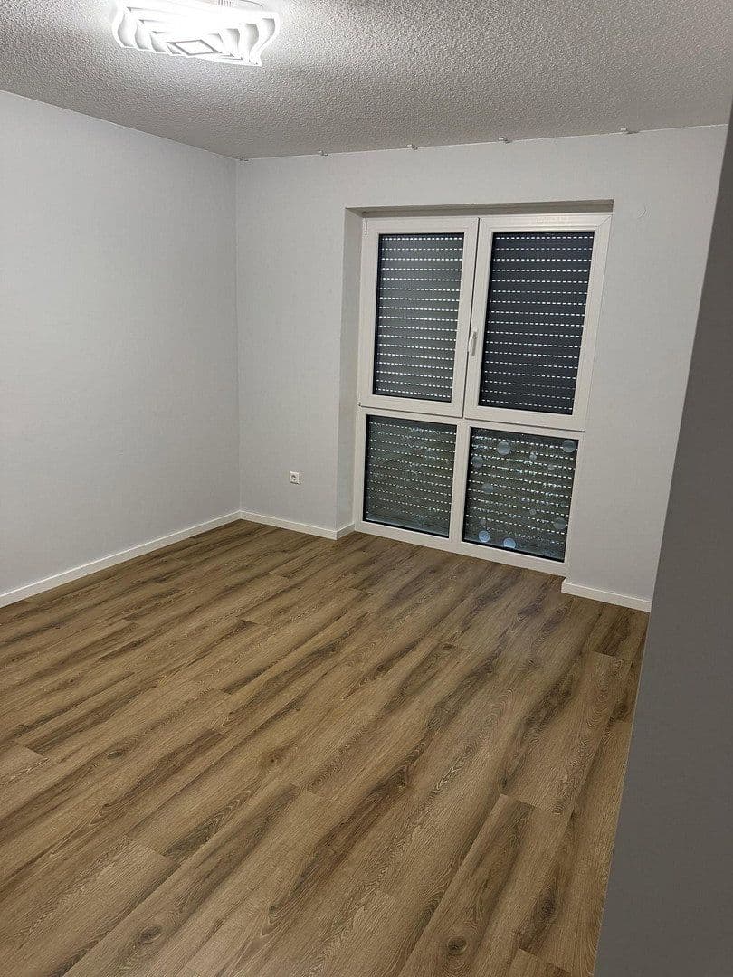 Pronájem bytu 3+1 80 m², Osnabrück, Dolní Sasko Pronájem bytu 3+1 80 m², Osnabrück, Dolní Sasko