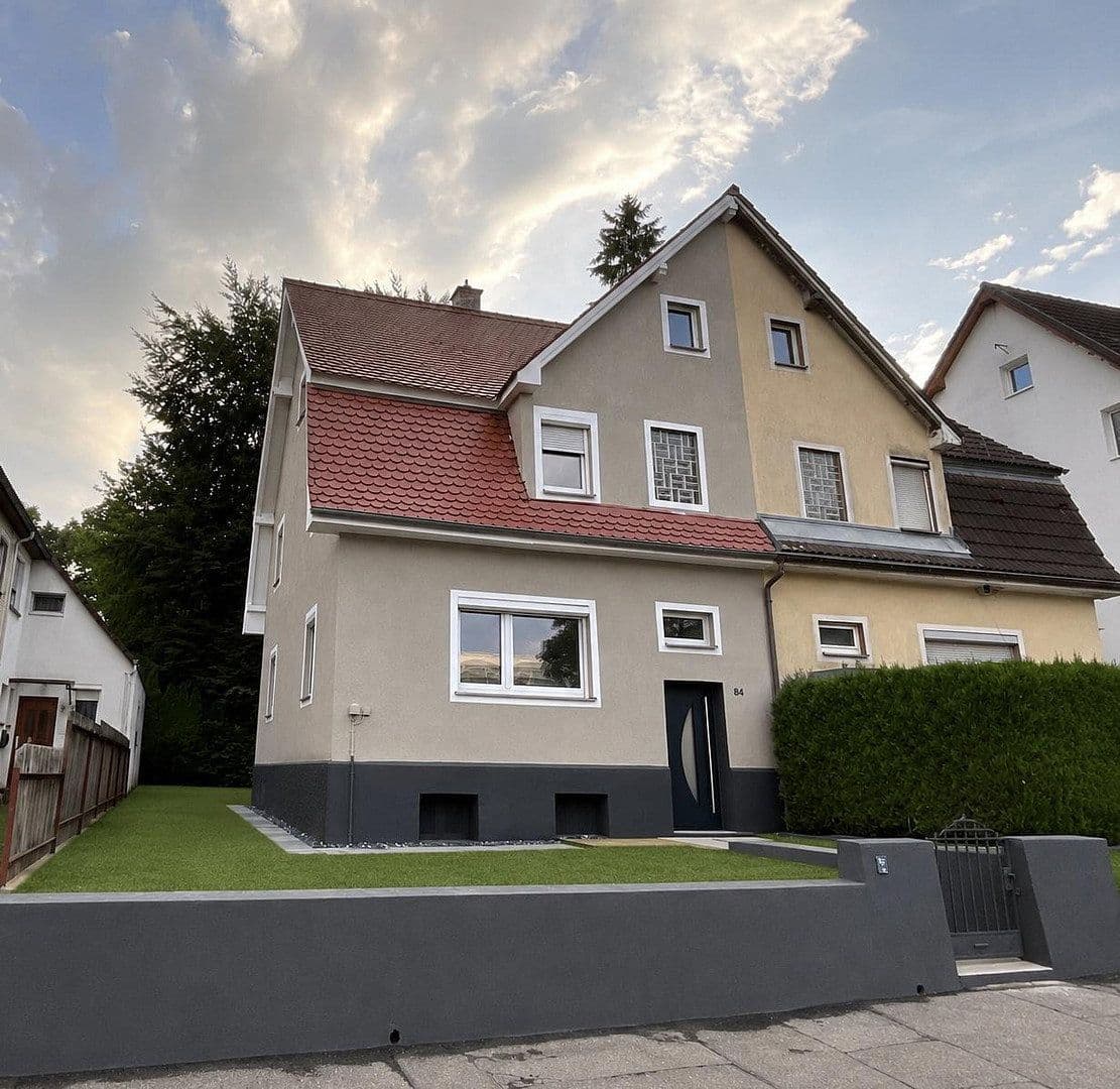 Prodej domu 113 m², pozemek 229 m², Villingen-Schwenningen, Bádensko-Württembersko Prodej domu 113 m², pozemek 229 m², Villingen-Schwenningen, Bádensko-Württembersko