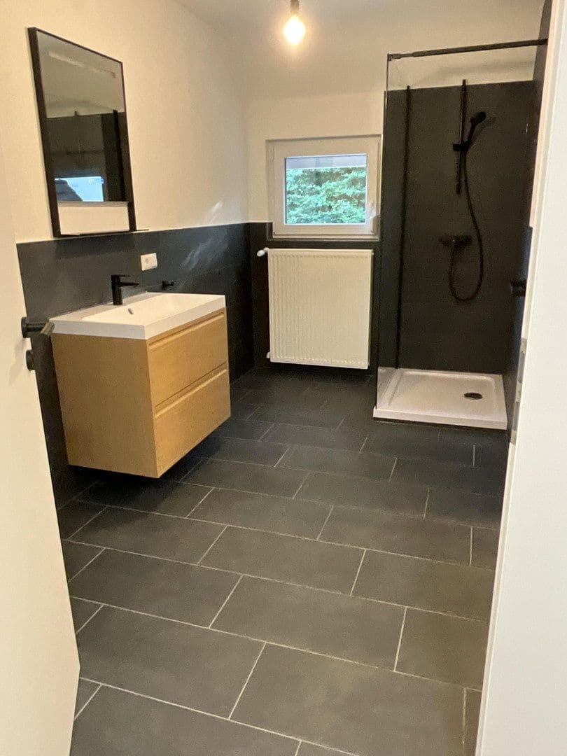 Prodej domu 113 m², pozemek 229 m², Villingen-Schwenningen, Bádensko-Württembersko Prodej domu 113 m², pozemek 229 m², Villingen-Schwenningen, Bádensko-Württembersko