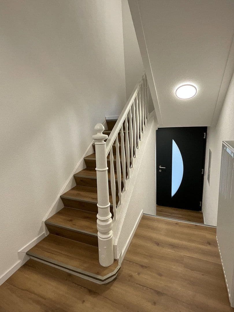 Prodej domu 113 m², pozemek 229 m², Villingen-Schwenningen, Bádensko-Württembersko Prodej domu 113 m², pozemek 229 m², Villingen-Schwenningen, Bádensko-Württembersko